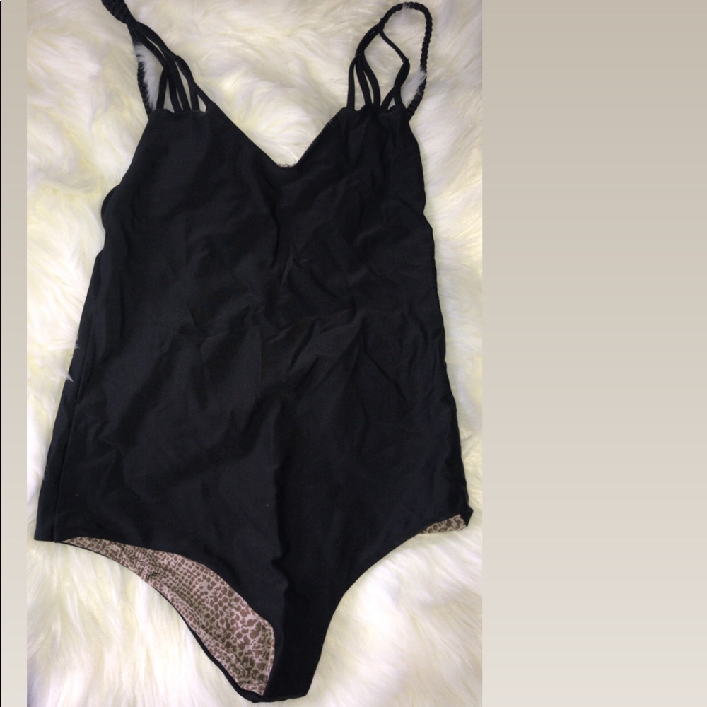 Acacia Capetown In Black